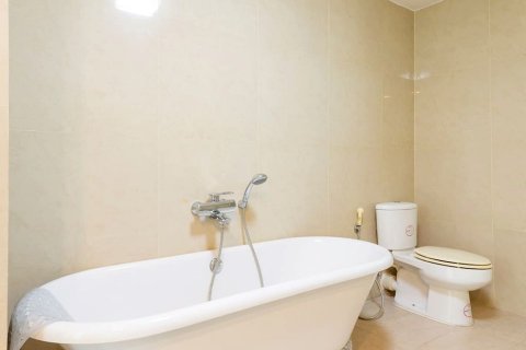Condo in Bangkok, Thailand, 2 bedrooms  № 66763 - photo 7