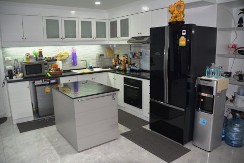 Condominio de 3 dormitorios en Bangkok, Tailandia № 66764 - foto 10