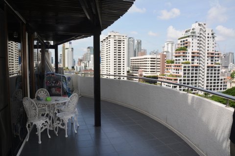 Condominio de 3 dormitorios en Bangkok, Tailandia № 66764 - foto 3