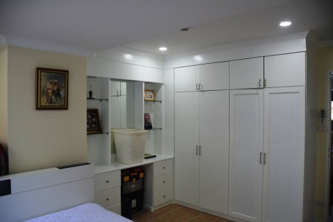 Condominio de 3 dormitorios en Bangkok, Tailandia № 66764 - foto 14