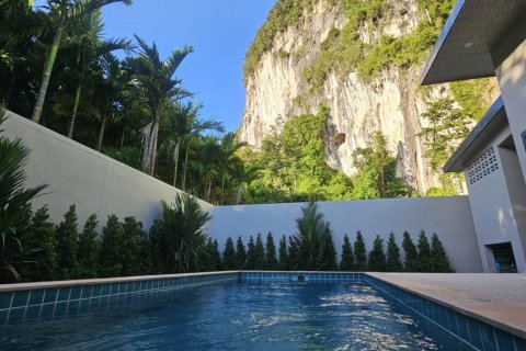 Villa in Krabi, Thailand 2 Schlafzimmer № 146915 - Foto 10