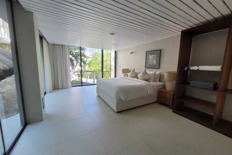 Chalet de 6 dormitorios en Ko Samui, Tailandia № 141043 - foto 26