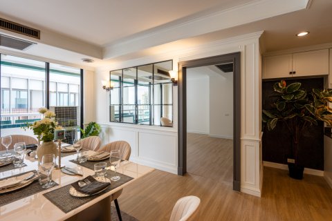 Condo in Bangkok, Thailand, 3 bedrooms № 162735 - photo 7