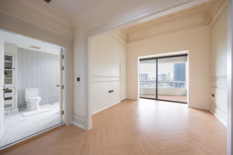 Condominio de 2 dormitorios en Sathon, Bangkok, Tailandia № 162736 - foto 14