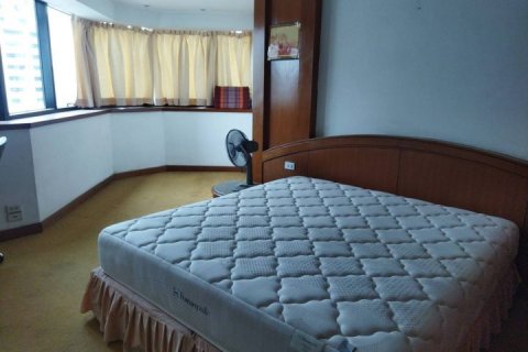 Condominio de 3 dormitorios en Bangkok, Tailandia № 162739 - foto 5