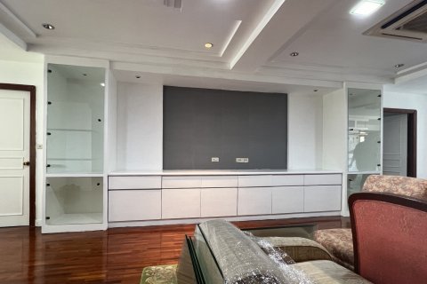 Condominio de 3 dormitorios en Bangkok, Tailandia № 162739 - foto 2
