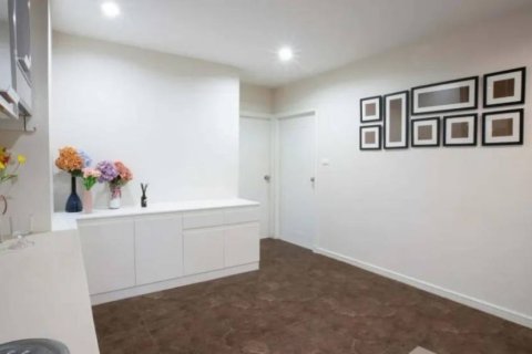 Condo in Bangkok, Thailand, 2 bedrooms № 158828 - photo 5