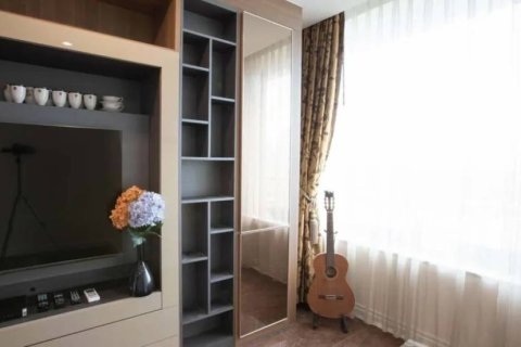 Condo in Bangkok, Thailand, 2 bedrooms № 158828 - photo 3