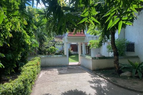 Terreno en Bang Kapi, Bangkok, Tailandia № 134613 - foto 5
