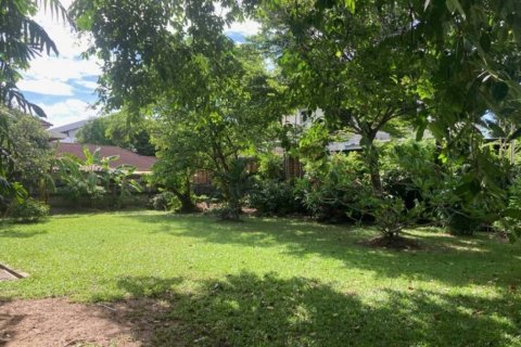 Terreno en Bang Kapi, Bangkok, Tailandia № 134613 - foto 8