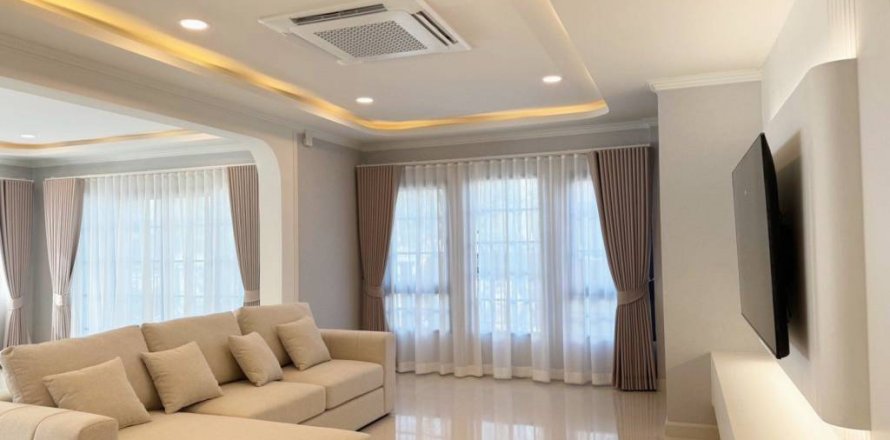 Casa de 4 dormitorios en Samut Prakan, Tailandia № 134611