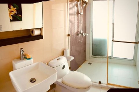 Condominio de 1 dormitorio en Bangkok, Tailandia № 157666 - foto 4