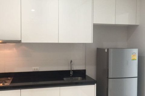 Condominio de 1 dormitorio en Bangkok, Tailandia № 157666 - foto 2