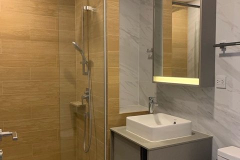 Estudio en el condominio en Watthana, Bangkok, Tailandia № 167210 - foto 10