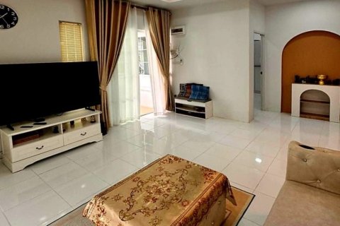 Casa de 2 dormitorios en Pattaya, Tailandia № 167206 - foto 4