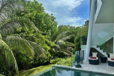 Chalet de 2 dormitorios en Surat Thani, Tailandia № 137374 - foto 21
