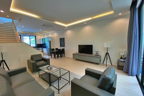 Chalet de 2 dormitorios en Hua Hin, Tailandia № 168418 - foto 11