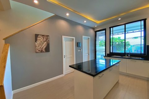 Chalet de 2 dormitorios en Hua Hin, Tailandia № 168418 - foto 7