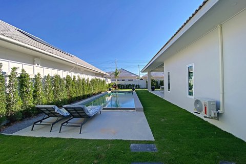 Chalet de 3 dormitorios en Hua Hin, Tailandia № 168416 - foto 6