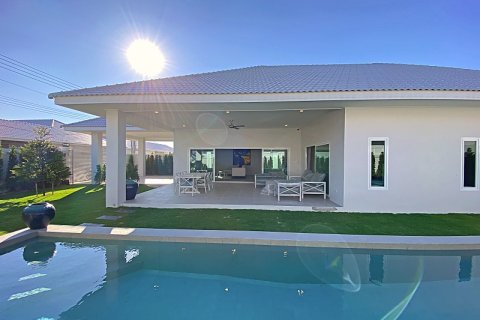 Chalet de 3 dormitorios en Hua Hin, Tailandia № 168416 - foto 7