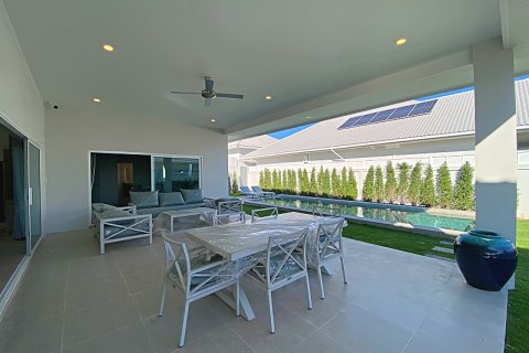 Chalet de 3 dormitorios en Hua Hin, Tailandia № 168416 - foto 4