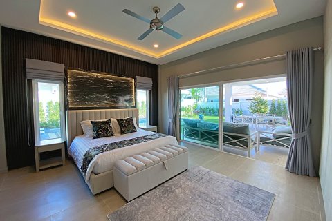 Chalet de 3 dormitorios en Hua Hin, Tailandia № 168416 - foto 19
