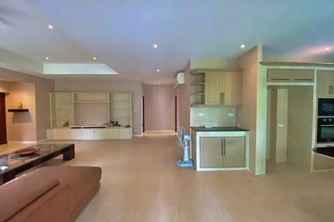 Chalet de 3 dormitorios en Hua Hin, Tailandia № 168419 - foto 5