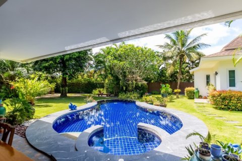 Chalet de 3 dormitorios en Hua Hin, Tailandia № 168419 - foto 4