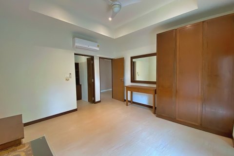Chalet de 3 dormitorios en Hua Hin, Tailandia № 168419 - foto 21