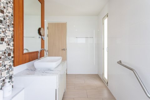 Condominio de 3 dormitorios en Hua Hin, Tailandia № 168414 - foto 18