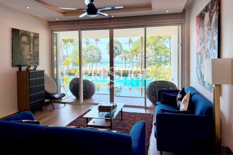 Condo in Pattaya, Thailand, 4 bedrooms № 197832
