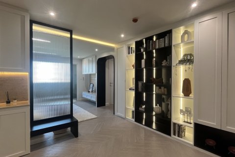 Condo in Watthana, Bangkok, Thailand, 3 bedrooms № 201169 - photo 15