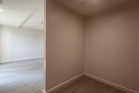 Condo in Watthana, Bangkok, Thailand, 3 bedrooms № 201169 - photo 6