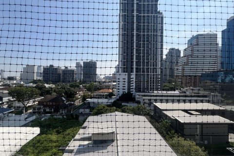 Condo in Watthana, Bangkok, Thailand, 3 bedrooms № 201169 - photo 3