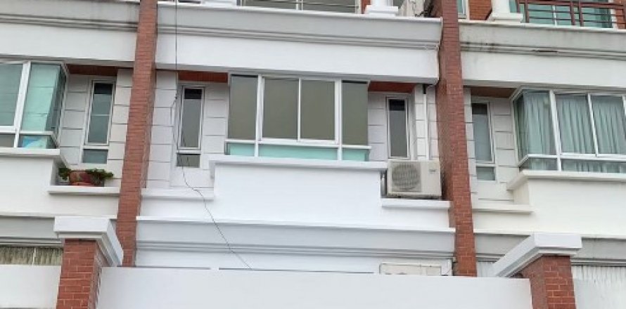 Adosado de 5 dormitorios en Bangkok, Tailandia № 65588