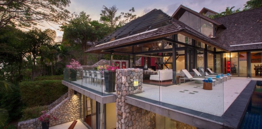 Casa de 4 dormitorios en Phuket, Tailandia № 181074