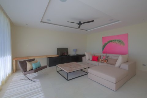 Casa de 4 dormitorios en Surat Thani, Tailandia № 181077 - foto 9
