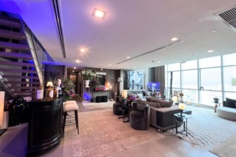 Ático de 3 dormitorios en Bangkok, Tailandia № 181073 - foto 9