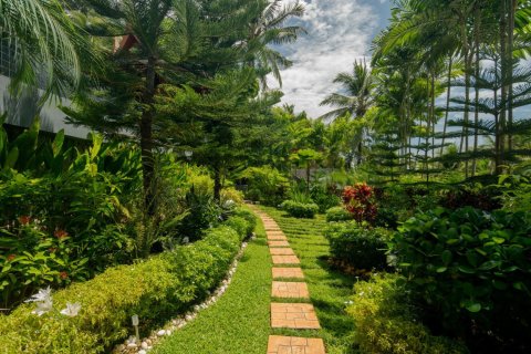 Casa de 4 dormitorios en Bang Tao, Tailandia № 181079 - foto 11