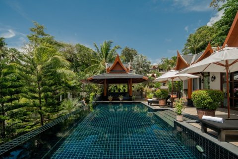 Casa de 4 dormitorios en Bang Tao, Tailandia № 181079 - foto 17