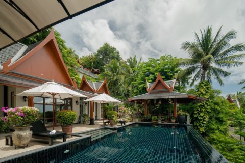 Casa de 4 dormitorios en Bang Tao, Tailandia № 181079 - foto 9