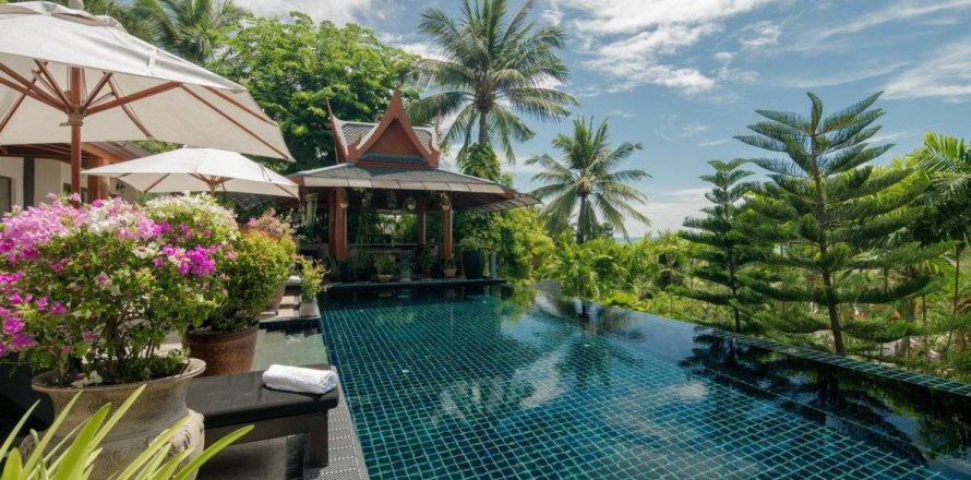 Casa de 4 dormitorios en Bang Tao, Tailandia № 181079