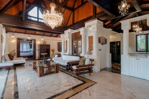 Casa de 4 dormitorios en Bang Tao, Tailandia № 181079 - foto 26