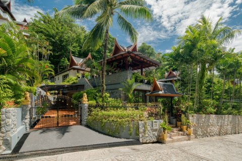 Casa de 4 dormitorios en Bang Tao, Tailandia № 181079 - foto 12