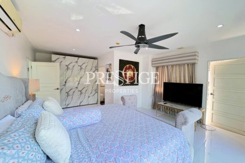 Condo à Pattaya, Thaïlande, 2 chambres  № 197630 - photo 12