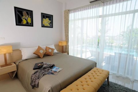 Chalet de 3 dormitorios en Hua Hin, Tailandia № 151064 - foto 10