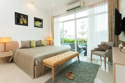 Chalet de 3 dormitorios en Hua Hin, Tailandia № 151064 - foto 9