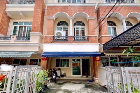 Maison à Bueng Kum, Bangkok, Thaïlande 3 chambres № 48174