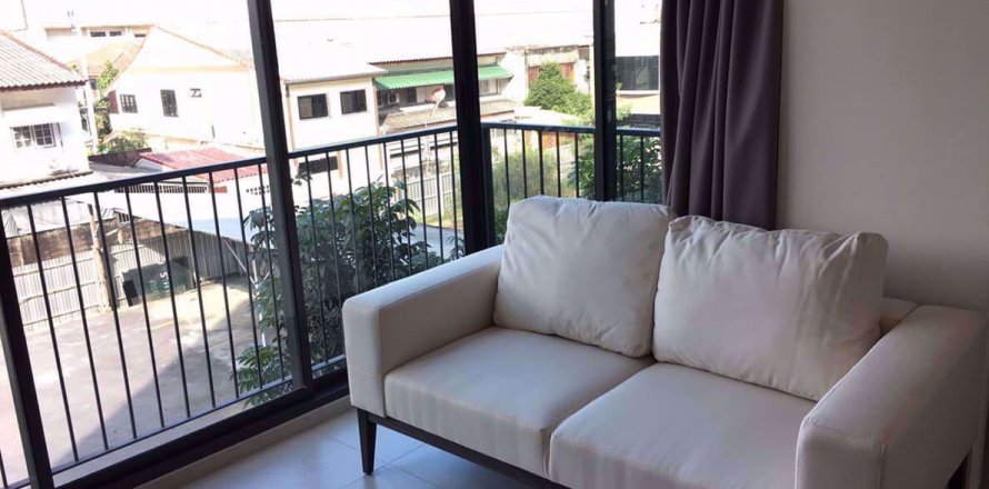 Condominio de 1 dormitorio en Lat Phrao, Bangkok, Tailandia № 48173