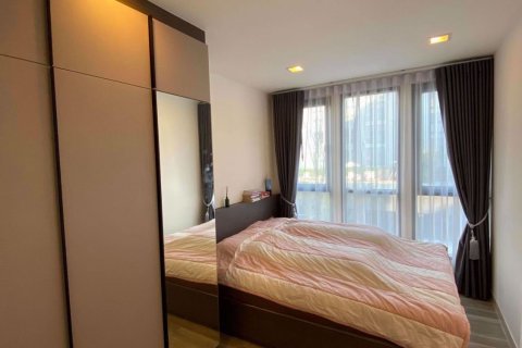 Condominio de 2 dormitorios en Phra Khanong, Bangkok, Tailandia № 48172 - foto 4